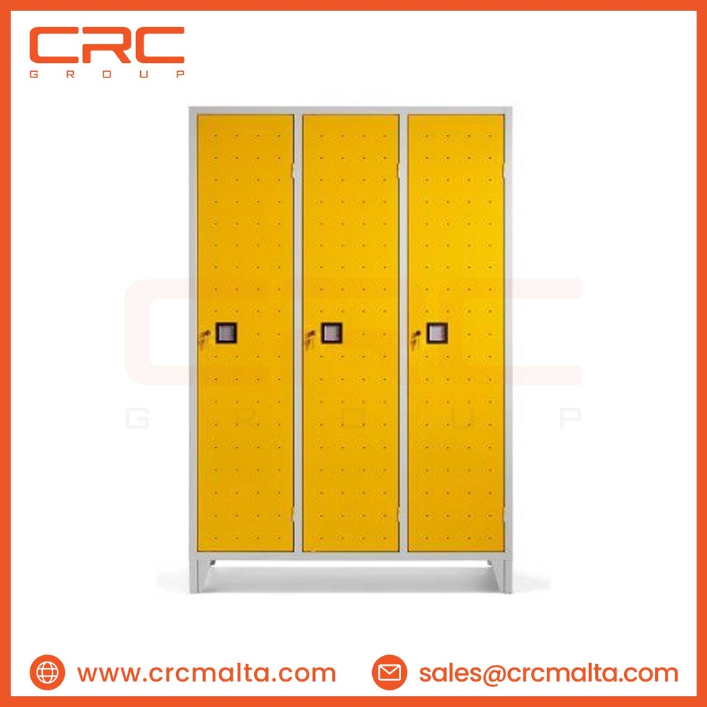 3 SINGLE COMPARTMENT LOCKER